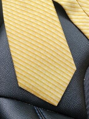 Men's Gold Diagonal Geometric Tie